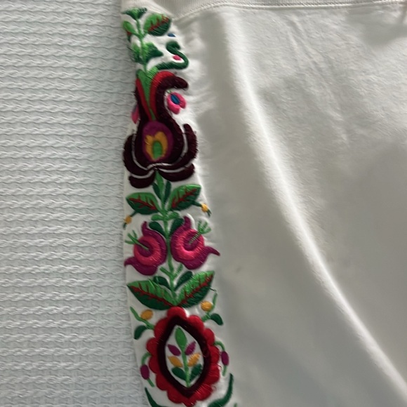 Lucky Brand cream embroidered sides sweatpant with XS - Picture 3 of 10